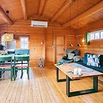 4 Person In Assens