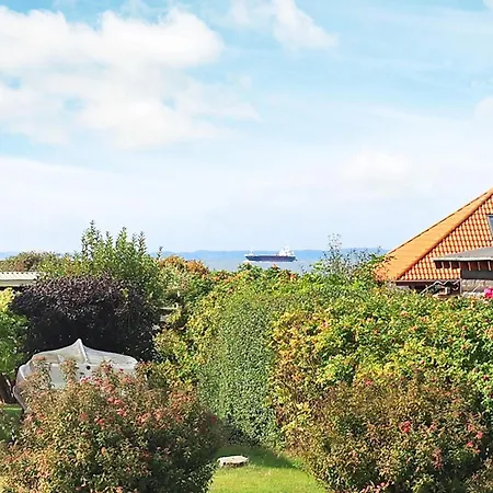 בית נופש 4 Person In *